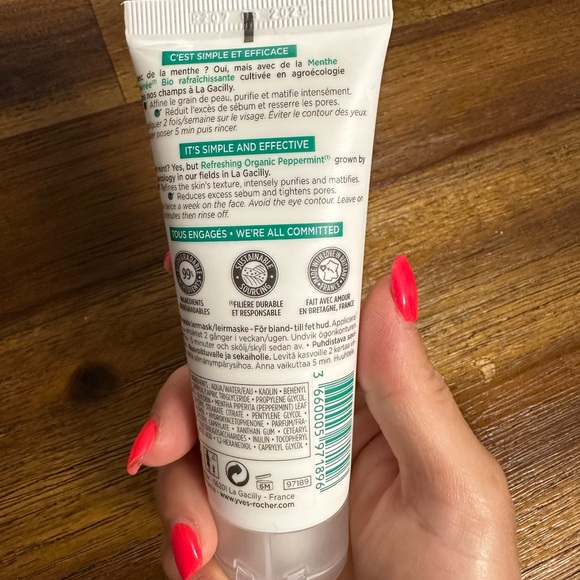 THE PURIFYING CLAY MASK-With Organic Peppermint - Picture 2 of 3